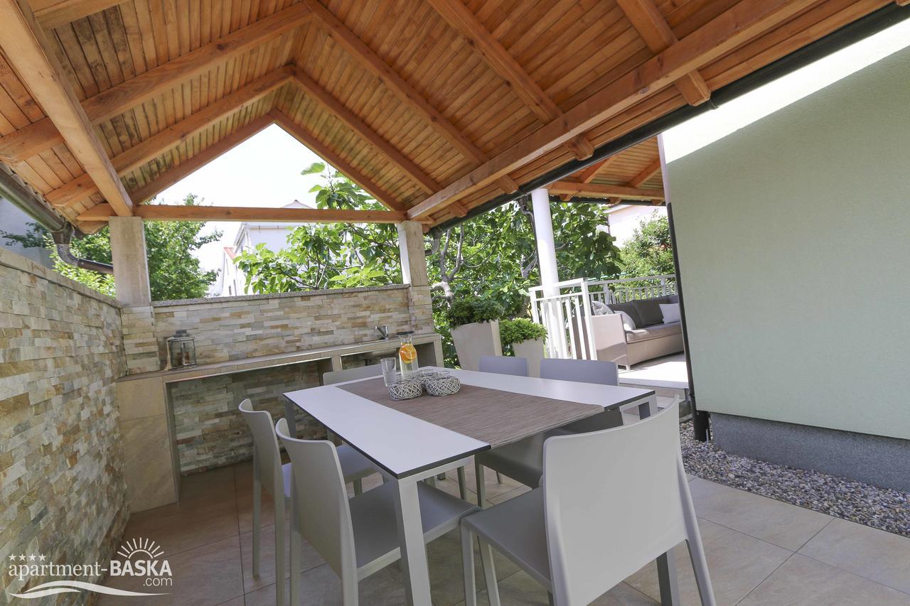 Apartment Baska Mit Poolarea - Krk, Kroatien エクステリア 写真